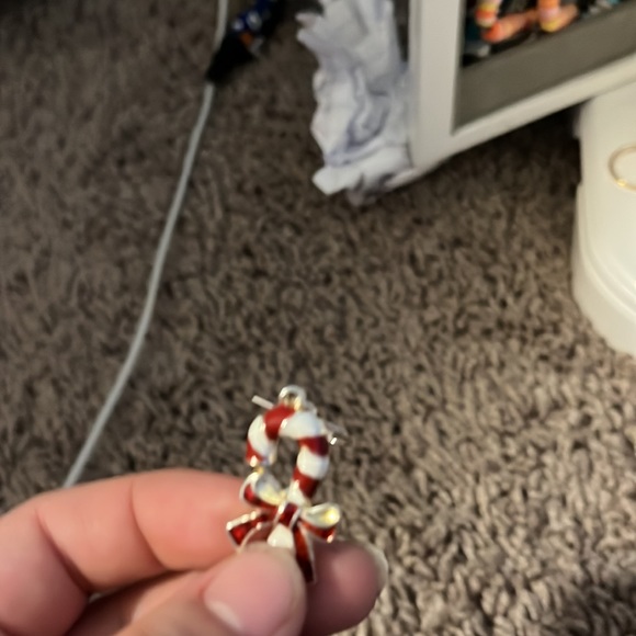 Earrings for anyone - Picture 4 of 17